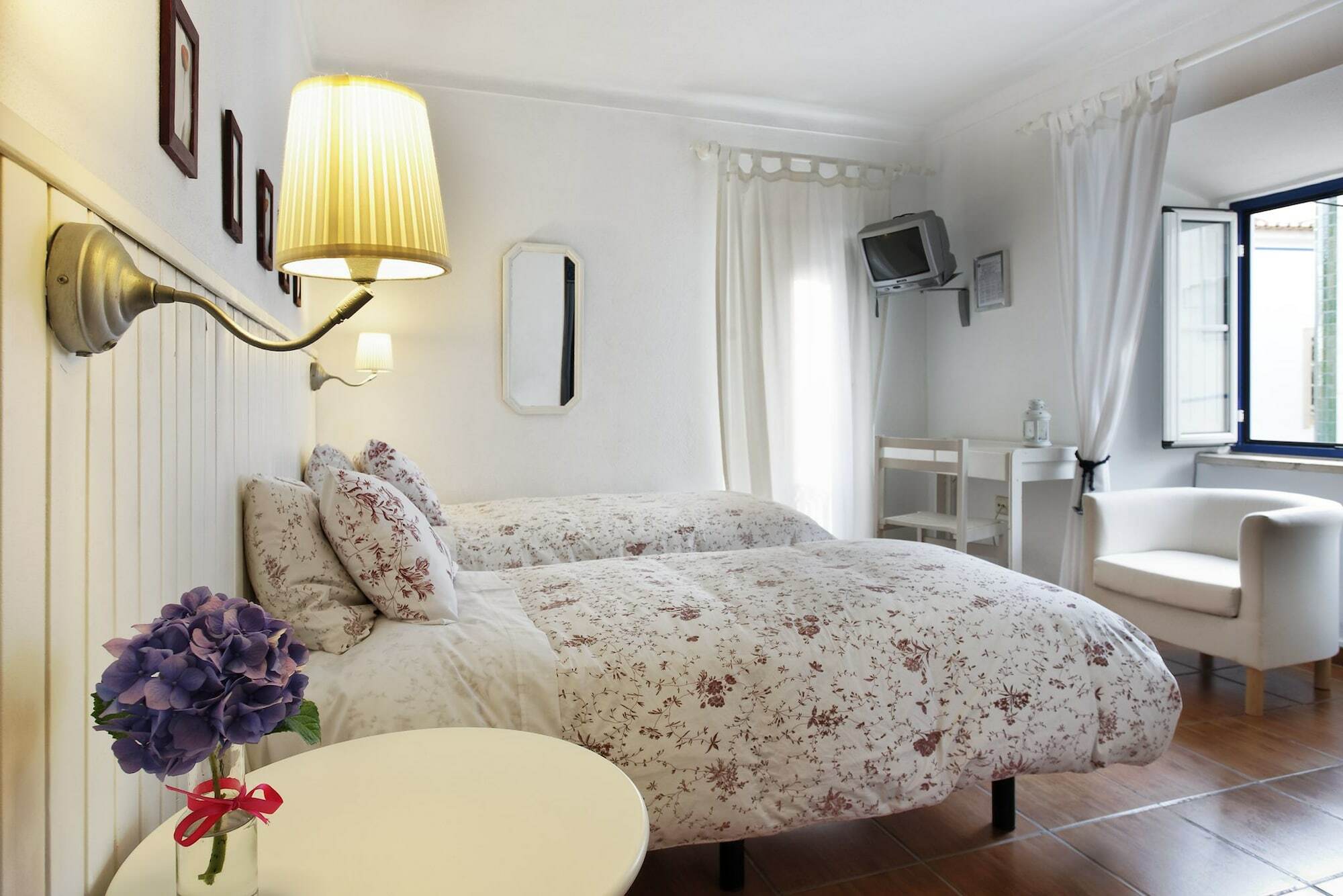 Vinnus Guesthouse Ericeira Exteriör bild